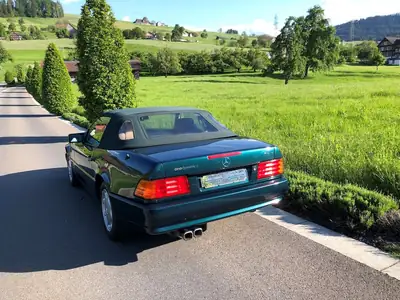 Mercedes-Benz SL 320 — Roadster mythique des années 90, 231 ch et toile électrique — vista posteriore