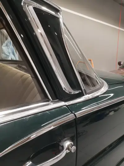 Mercedes 220 SEb Heckflosse 1964 — Berline classique d'exception, état remarquable — Miniatura 8