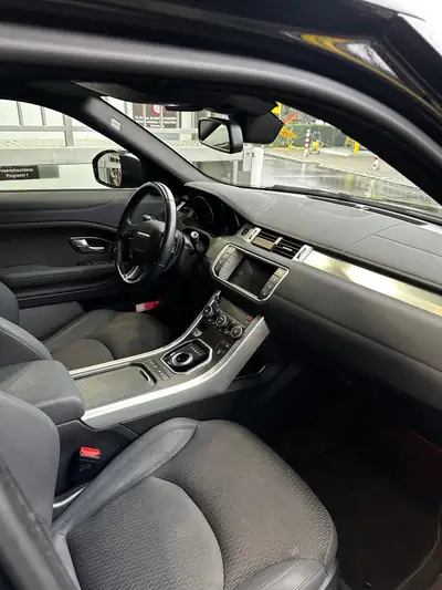 Range Rover Evoque 2.0 TD4 Pure — Diesel dynamique, tout-terrain polyvalent, faible kilométrage — Thumbnail 9
