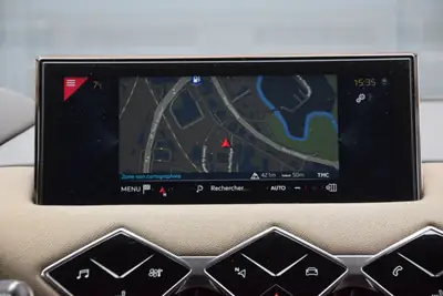DS 3 Crossback 1.2 PureTech Performance Line — Élégance urbaine et technologie, 66 900 km — Miniatura 19