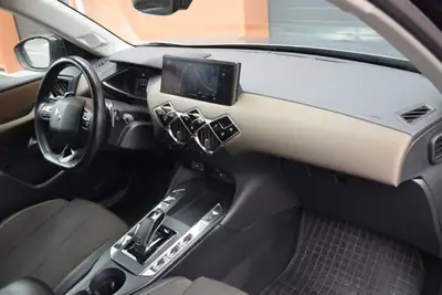 DS 3 Crossback 1.2 PureTech Performance Line — Élégance urbaine et technologie, 66 900 km — Miniatura 30