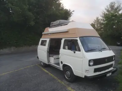 VW T3 Hochdach 1984 — Combi mythique, toiture surélevée, passionnés de rétro — dettaglio