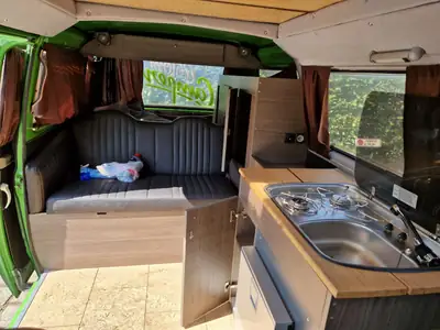 VW T3 Typ 2 — Le classique camping-car des années 80, authentique et fiable — tableau de bord