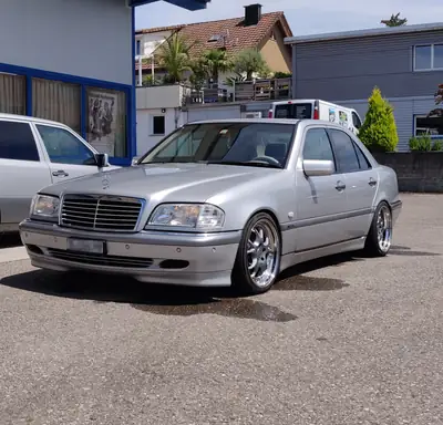 Mercedes-Benz C 280 Élégance — Berline classique, motorisation 197 ch, parfait état — vista esterna