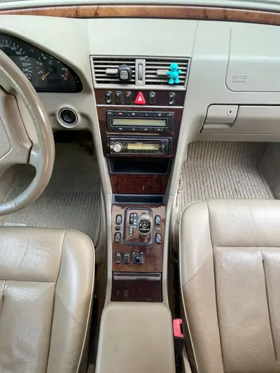 Mercedes-Benz C 280 Élégance — Berline classique, motorisation 197 ch, parfait état — Miniatura 14