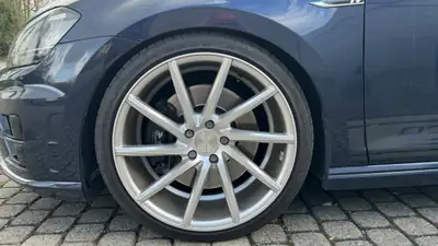 VW Golf 7 R 360S — Berline sportive 360 ch, transmission intégrale, faible kilométrage — Miniature 16