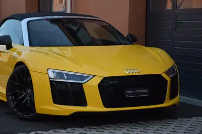 Audi R8 Spyder 5.2 S-Tronic Quattro — Cabriolet haute performance, 59'790 km, pack carbone — arrière