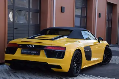 Audi R8 Spyder 5.2 S-Tronic Quattro — Cabriolet haute performance, 59'790 km, pack carbone — Miniature 9