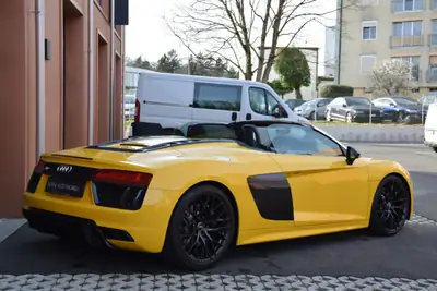 Audi R8 Spyder 5.2 S-Tronic Quattro — Cabriolet haute performance, 59'790 km, pack carbone — Miniature 10