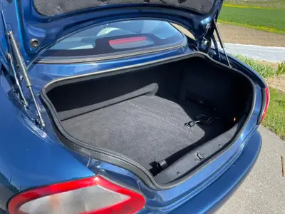 Jaguar XK8 — Coupé anglais mythique, élégance intemporelle des années 1990 — Miniatur 7