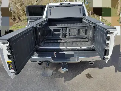 DODGE Ram 1500 5.7L V8 HEMI eTorque 4x4 — Crew Cab musclé, 10'000 km seulement — Miniatur 12