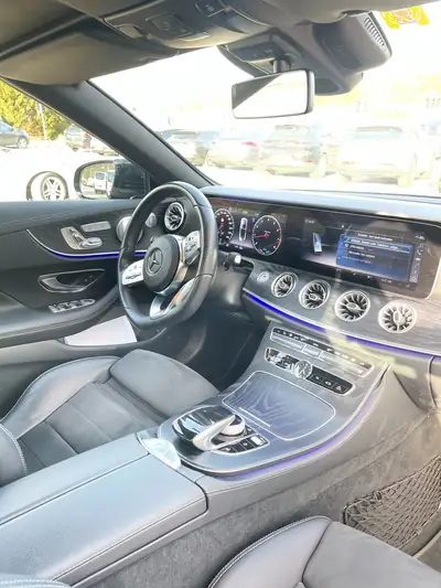 Mercedes-Benz E 200 Cabriolet AMG Line — Décapotable élégante, 26'000 km seulement — arrière