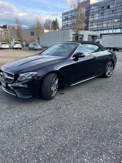 Mercedes-Benz E 200 Cabriolet AMG Line — Décapotable élégante, 26'000 km seulement — vue extérieure