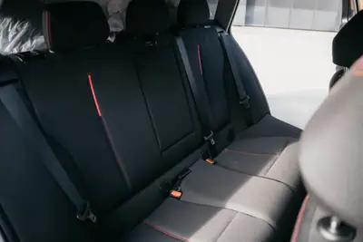BMW 328i xDrive Touring Sport Line — Break élégant, moteur 245 ch, transmission intégrale — Thumbnail 9