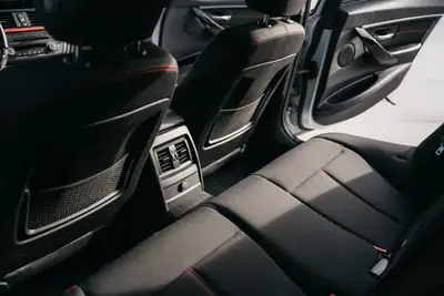 BMW 328i xDrive Touring Sport Line — Break élégant, moteur 245 ch, transmission intégrale — Thumbnail 10