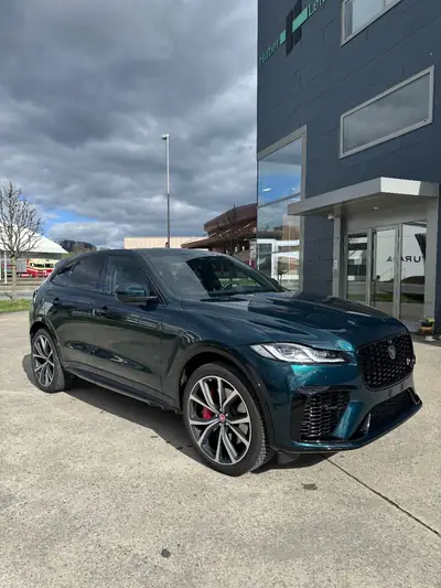 Jaguar F-PACE 5.0 V8 SVR P550 AWD — Puissance brute et élégance britannique — dettaglio
