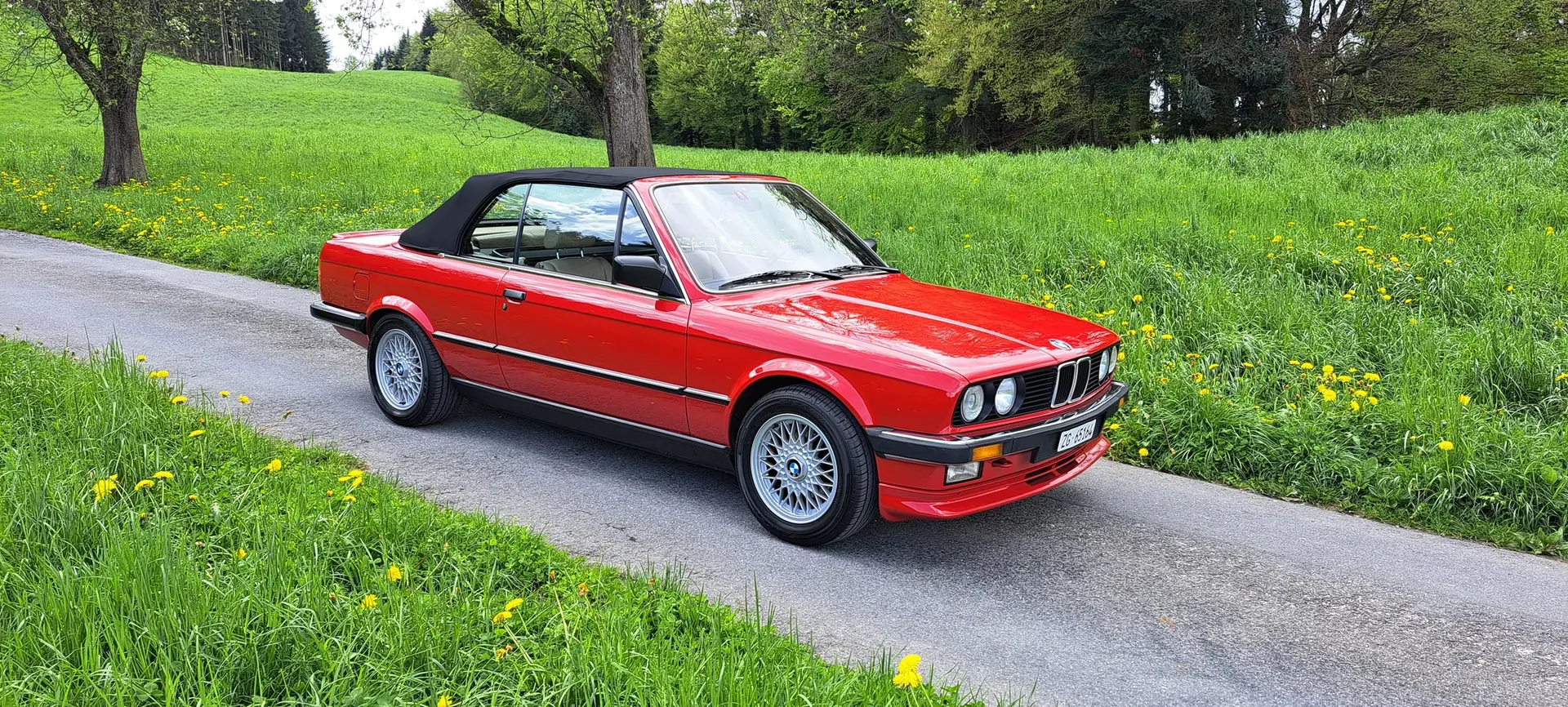 BMW 325 Cabrio 1988 — Chef-d'œuvre cabriolet vintage avec immatriculation collection — Außenansicht