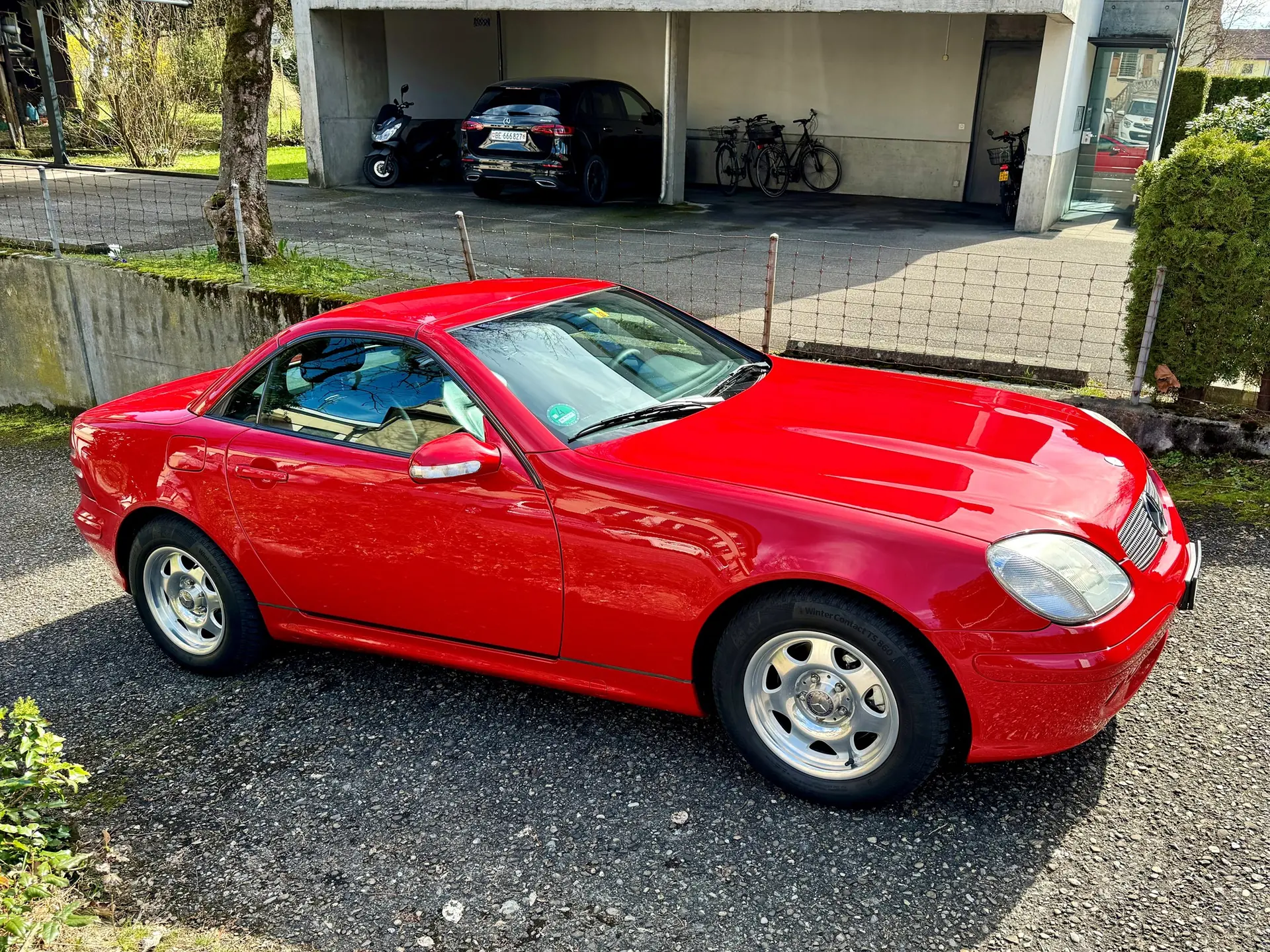 Mercedes-Benz SLK 200 Kompressor — Cabriolet sportif R170 restauré, 200 ch authentiques — vue extérieure
