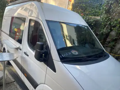 Hyundai H350 2.5 CRDi Amplia — Utilitaire premium modulable, 17'600 km seulement — Armaturenbrett