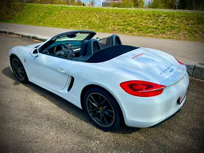 Porsche Boxster 2.7 — Roadster sportif élégant, 63 500 km, sans sinistre — vista posteriore