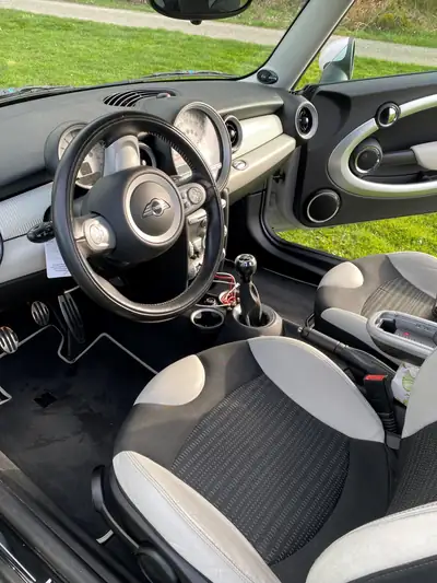 Mini Cooper S Cabrio 50 Camden 2009 — Cabriolet dynamique, moteur turbo rénové — Miniature 13