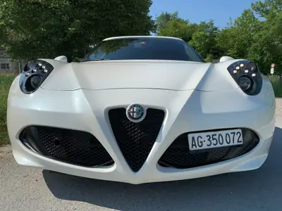Alfa Romeo 4C 1750 TBi TCT — Légendaire coupé sportif, première main, entretien certifié — interni