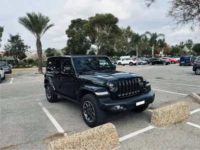 Jeep Wrangler Unlimited 80th Anniversary — Mythique 4x4 avec 53'000 km seulement — Thumbnail 12