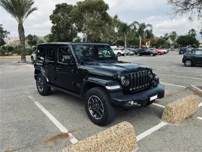 Jeep Wrangler Unlimited 80th Anniversary — Mythique 4x4 avec 53'000 km seulement — Thumbnail 10