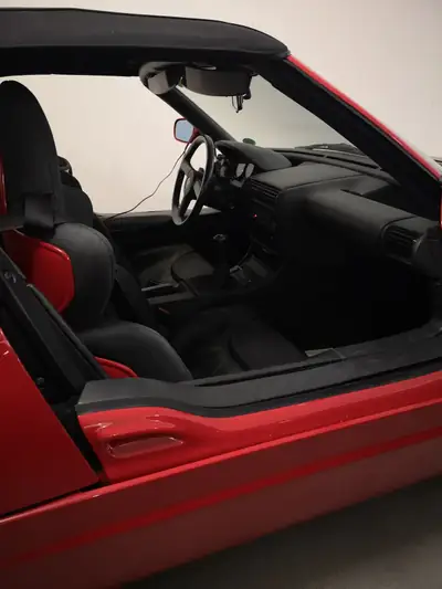 BMW Z1 1993 — Roadster iconique, 29 000 km, état impeccable avec hard-top — intérieur
