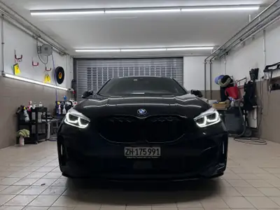 BMW M135i xDrive Steptronic — Berline sportive 306 ch, 45'000 km seulement — side view