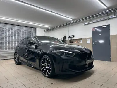BMW M135i xDrive Steptronic — Berline sportive 306 ch, 45'000 km seulement — rear view