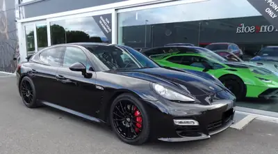 Porsche Panamera GTS 4.8 PDK — Berline sportive d'exception, état impeccable — fianco