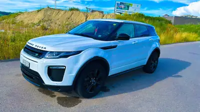 Range Rover Evoque 2.0 TD4 HSE Dynamic — SUV compact premium, moteur diesel efficace — Miniature 7