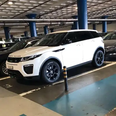 Range Rover Evoque 2.0 TD4 HSE Dynamic — SUV compact premium, moteur diesel efficace — Miniature 10