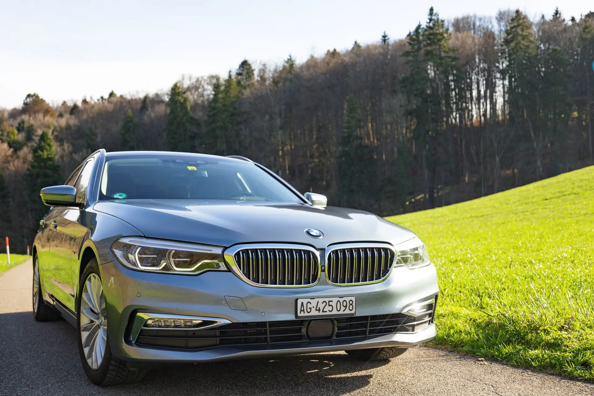 BMW 530d Touring Luxury Line — Break diesel performant, première main, sans accident — vue extérieure