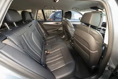 BMW 530d Touring Luxury Line — Break diesel performant, première main, sans accident — Miniature 7