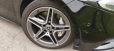 Mercedes-Benz A 35 AMG 4Matic — Compacte haute performance, 306 ch et traction intégrale — Miniature 12