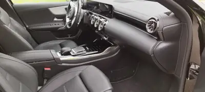 Mercedes-Benz A 35 AMG 4Matic — Compacte haute performance, 306 ch et traction intégrale — Miniature 13