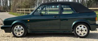 VW Golf 1 Cabrio Classic-Line — Cabriolet culte des années 90, moteur essence fiable — interni