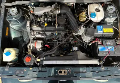 VW Golf 1 Cabrio Classic-Line — Cabriolet culte des années 90, moteur essence fiable — dettaglio