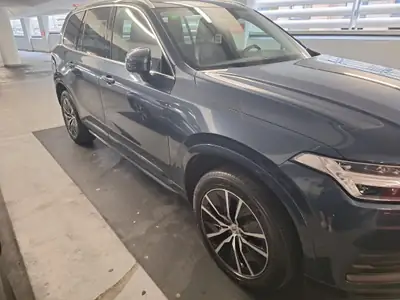 Volvo XC90 T6 AWD Momentum — SUV 7 places robuste, traction intégrale et garantie prolongée — dashboard