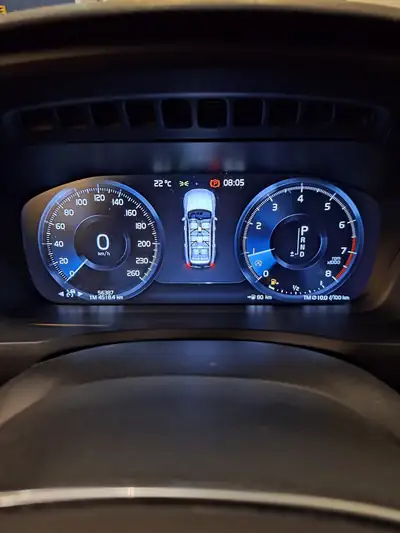 Volvo XC90 T6 AWD Momentum — SUV 7 places robuste, traction intégrale et garantie prolongée — Thumbnail 12
