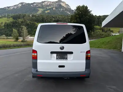 VW T5 2.5 TDI 4MOTION — Utilitaire polyvalent 4x4, fiable et économe — dashboard