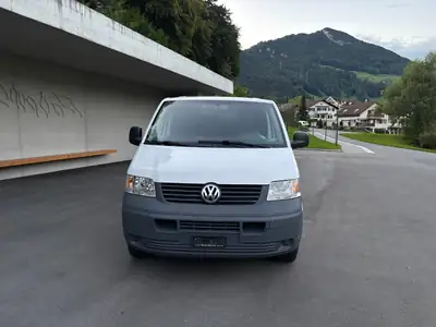VW T5 2.5 TDI 4MOTION — Utilitaire polyvalent 4x4, fiable et économe — Thumbnail 9