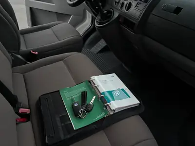 VW T5 2.5 TDI 4MOTION — Utilitaire polyvalent 4x4, fiable et économe — Thumbnail 13