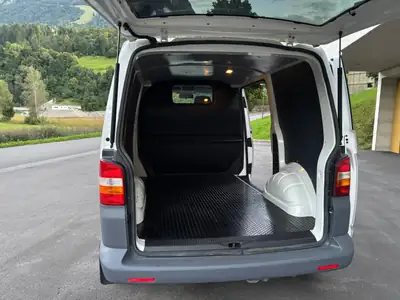 VW T5 2.5 TDI 4MOTION — Utilitaire polyvalent 4x4, fiable et économe — Thumbnail 15