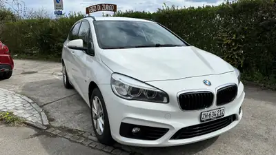BMW 218 Active Tourer Sport Line — Monospace compact performant, entretien BMW complet — vue extérieure