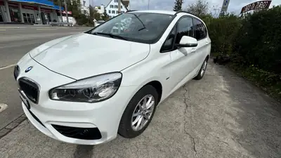 BMW 218 Active Tourer Sport Line — Monospace compact performant, entretien BMW complet — arrière