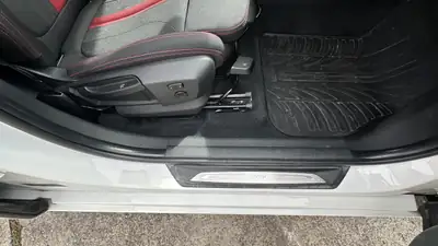 BMW 218 Active Tourer Sport Line — Monospace compact performant, entretien BMW complet — Miniature 8