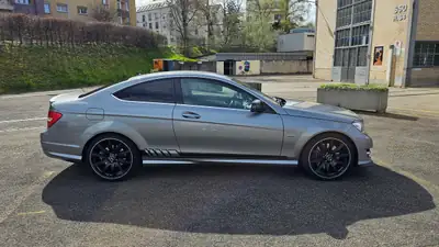 Mercedes-Benz C 250 Coupé Sport — Élégance dynamique, moteur performant 204 ch — detail